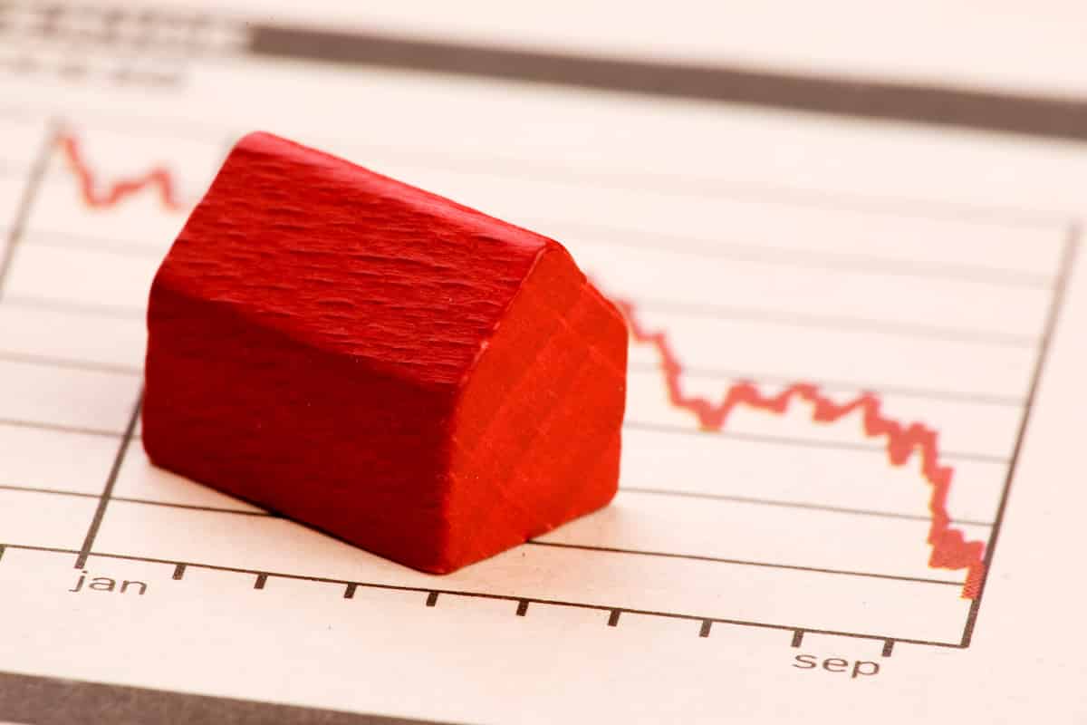 falling housing market prices